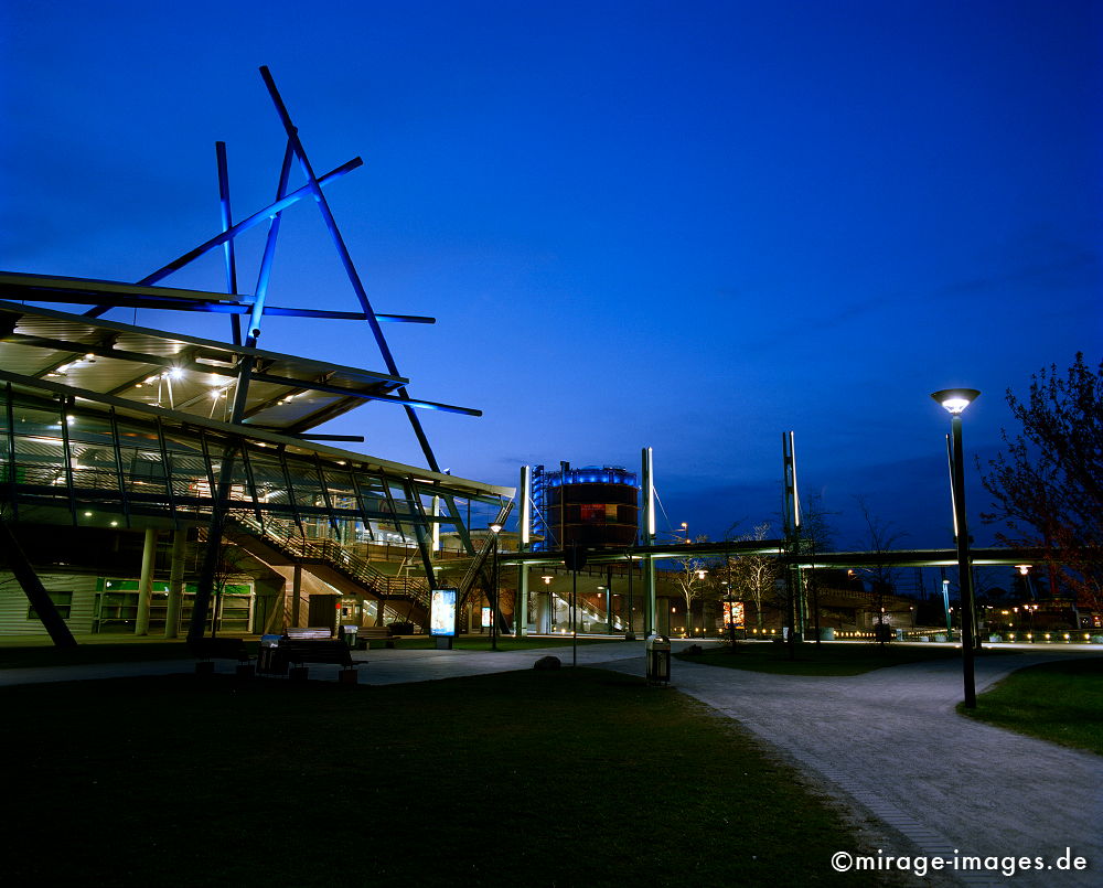 Busbahnhof
Oberhausen
Schlüsselwörter: nachts, Kunst, Architektur, Ruhrgebiet,