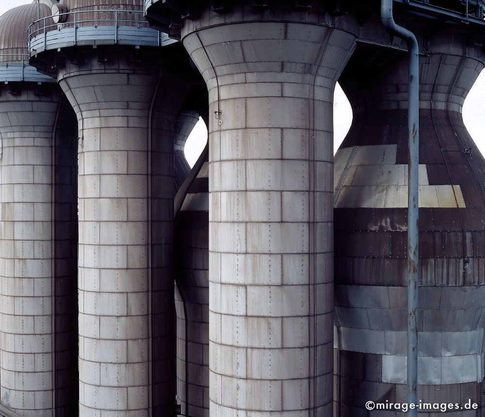 Stahlwerk Meiderich
Landschaftspark Duisburg
Schlüsselwörter: Kunst, Industriekultur, IBA, Strukturwandel, Ruhrgebiet, Bergbau, Montanindustrie, Nordrhein Westfalen, Energie, Stahl, Landschaft, Schwerindustrie, Errinnerung, Stahlwerk,