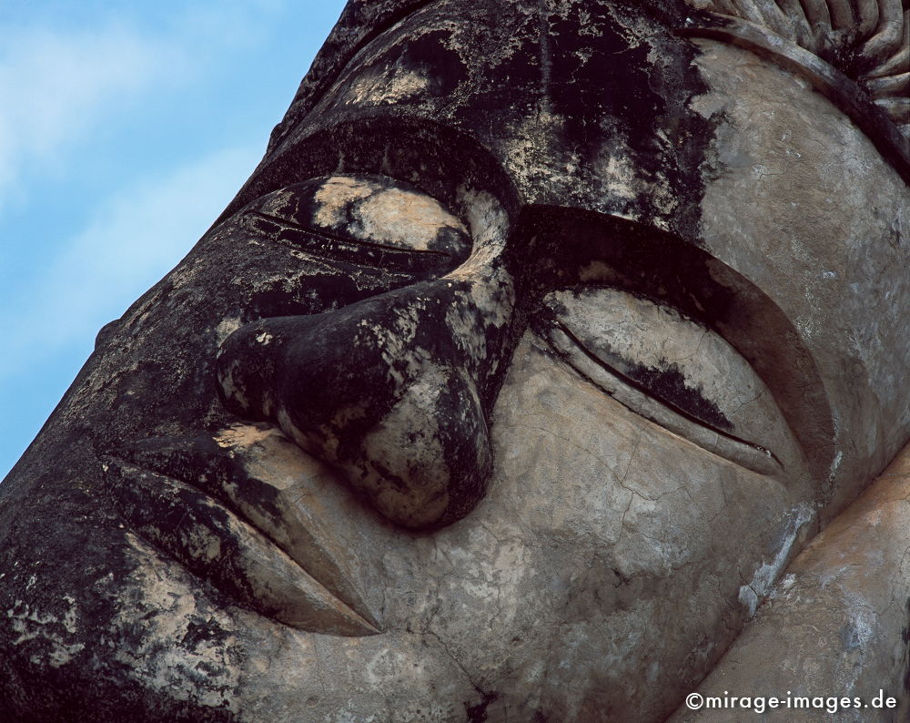 Lying Buddha
Buddhapark Xieng Khuan 
Vientiane
Schlüsselwörter: meditation1, Zeit, Zeitlosigkeit, Augen, Buddhismus, Religion, Skulptur, Stein, Gesicht, Kunst, Architektur, monumental, Schönheit, heilig, Skulpturenpark, Patina, schlafen, vollendet, Traum, Ausdruck, Freizeit, Spiritualität, Sehenswürdigkeit,