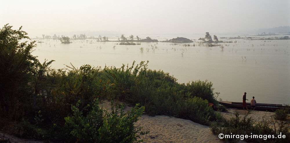 Siphandone 4000 islands
Champasak
Schlüsselwörter: Wasser, Inseln, Fluss, Mekong, Morgendstimmung, Sonne, Sonnenaufgang, Boot, Wildnis, natürlich, ursprünglich, Südost Asien, Reiseziel, Tourismus, Reise, Landschaft, Kultur, aussen, draußen, Entwicklungsland, Fernreise, Tropen,