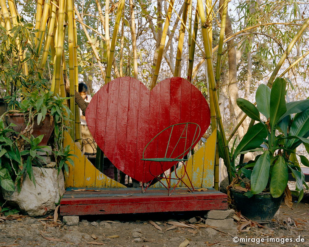 Heart
Mandalay Hill
Schlüsselwörter: Liebe, rot, Tourismus, Reise, Architektur, SchÃ¶nheit, Ruhe, Frieden, friedlich, Bambus, Herz, Stuhl, Fernreise, Entspannung, entspannen, love1