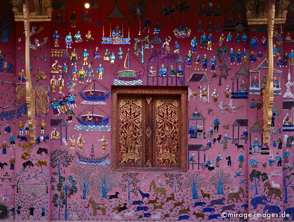 Wat Xieng Thong
Luang Prabang
Schlüsselwörter: Buddhismus, Ruhe, gold, Südost Asien, Tempel, temple, gold, heilig, Reise, Architektur, Frieden, friedlich, heilig, Fernreise, Intarsien, Leben, Geschichte, erzählen, Spiegel, Fenster, Gold, verziert, Religion, Glauben, Tourismus, Weltkulturerbe,