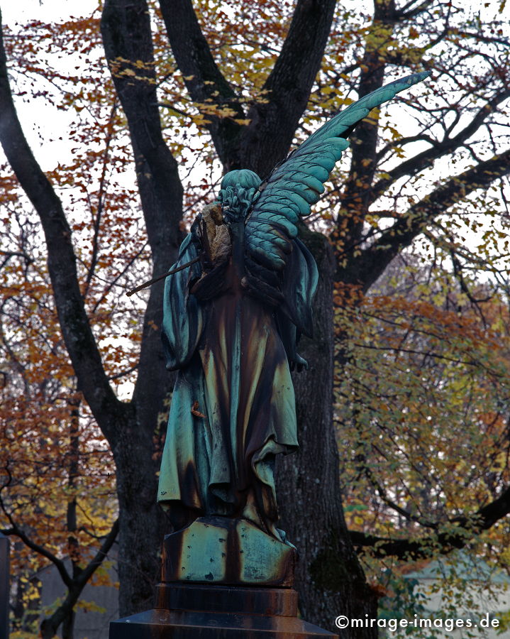 Angel 2
München
Schlüsselwörter: Mourning1, Kultur, Flügel, göttlich, Friedhof, Kunst, Statur, Himmel, violett, bronze, Architektur, himmlisch, Tod,