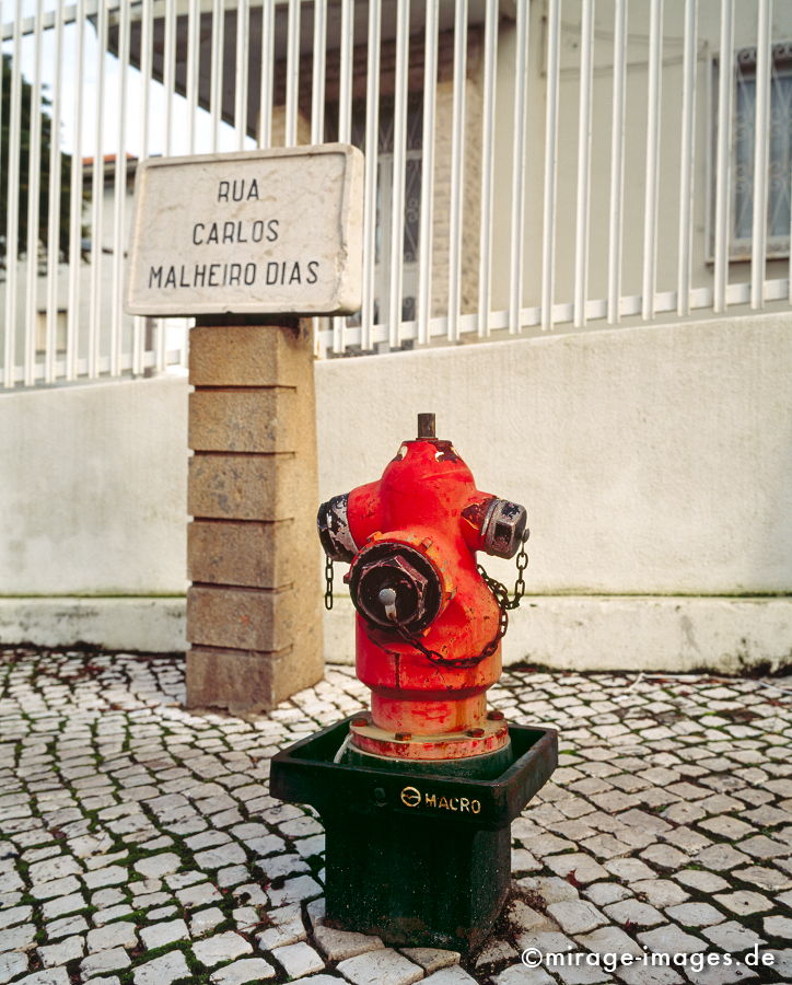 hydrant
Lisboa Alvalade
Schlüsselwörter: Wasser, rot, Skulptur, Vorstadt,