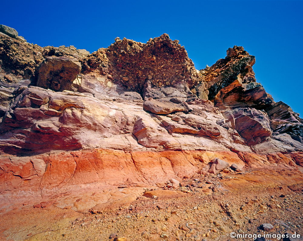 Colours of Oman
Quantab
Schlüsselwörter: Stein, Felsen, Einsamkeit, einsam, schroff, schÃ¶n, SchÃ¶nheit, spektakulÃ¤r, schroff, rauh, unberÃ¼hrt, ursprÃ¼nglich, weich, Erosion, Umwelt, Leere, Karst, Gebirge, Ã–dland, abgeschieden, menschenleer, Geologie, karg, farbig, bunt, rot violett, Himmel, 