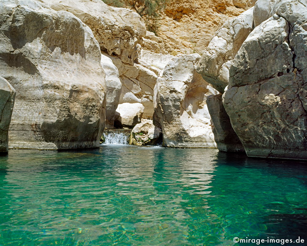 Pool and Rocks
Wadi Bani Khalid
Schlüsselwörter: Fluss, klar, sauber, Berg, Felsen, Einsamkeit, einsam, schroff, ruhig, sonnig, friedlich, Frieden, Ruhe, Stille, schön, Schönheit, spektakulär, schroff, rauh, unberührt, glasklar, ursprünglich, Attraktion, einladend, sonnig, hell, überleben, grün, 