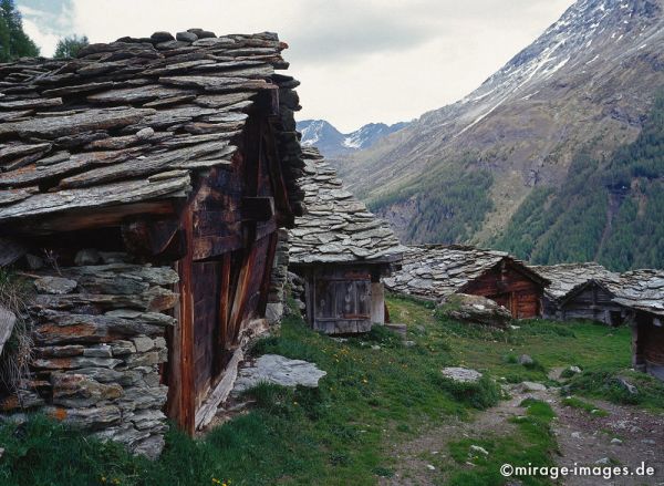 Accommodation
Val d'Hérémence
Schlüsselwörter: Europa, Schweiz, Alpen, Hochland, wandern, Wanderung, Hochgebirge, alpin, Dorf, Haus, Gebäude, Architektur, Stall, Ställe, Hütten, Dach, Dächer, Granitschiefer, Schiefer, Berge, Unterkunft, Ansammlung, Stein, Schuppen, Verschlag, Unterschlupf, grob, 