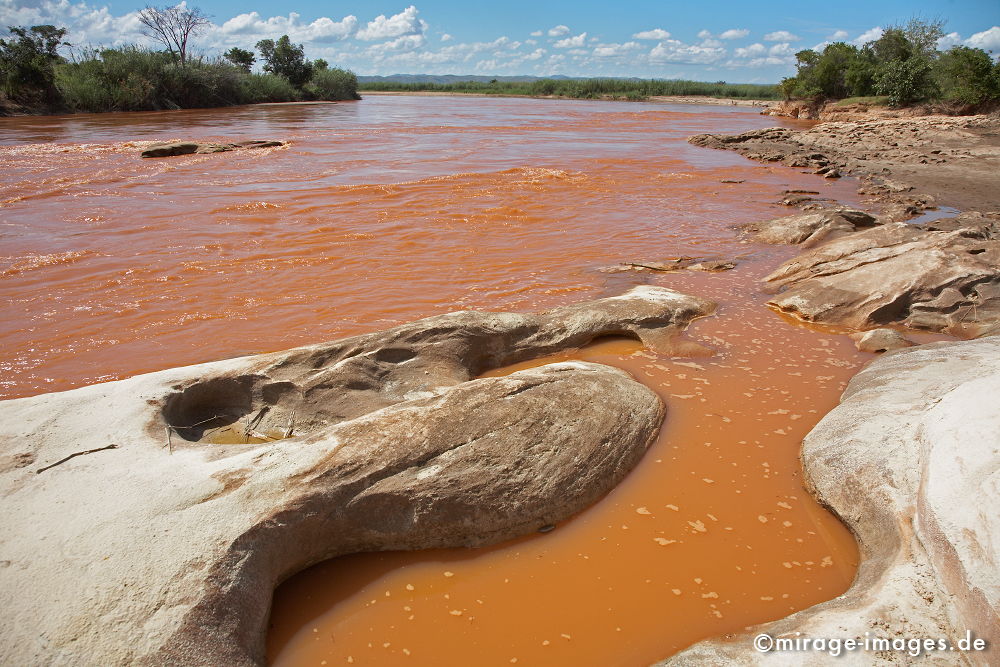 Red River
Tsiribihina Toliara
Schlüsselwörter: Afrika, afrikanisch, Insel, exotisch, tropisch, Armut, Tropen, 3. Welt, Niedriglohn, Indischer Ozean, achte Kontinent, GewÃ¼rzinsel, Entwicklungsland, Naturwunder, franzÃ¶sisch, Frankreich, Kolonialismus, Kolonie, Artenreichtum, Artenvielfalt,