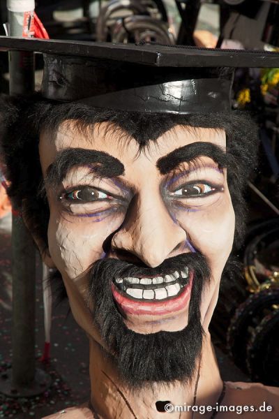 Degree of Doctor
Schlüsselwörter: Fasnacht, Larve, Maske, Thema, CortÃ¨ges, Brauch, Tradition, Umzug, UmzÃ¼ge, Humor, Comic, Doktor, Hut, UniversitÃ¤t, Akademiker, 