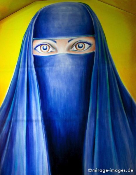 In Disguise
Schlüsselwörter: Laterne, Islam, Moslems, Frauen, Augen, Kritik, Frau, verschleiert, Verschleierung, Basler MÃ¼nster, beleuchtet, Ausstellung, Sarkasmus, Ironie, Fasnacht, kunstvoll, Cliquen, Sujet, Thema, CortÃ¨ges, Brauch, Tradition, Umzug, Humor, Comic, 