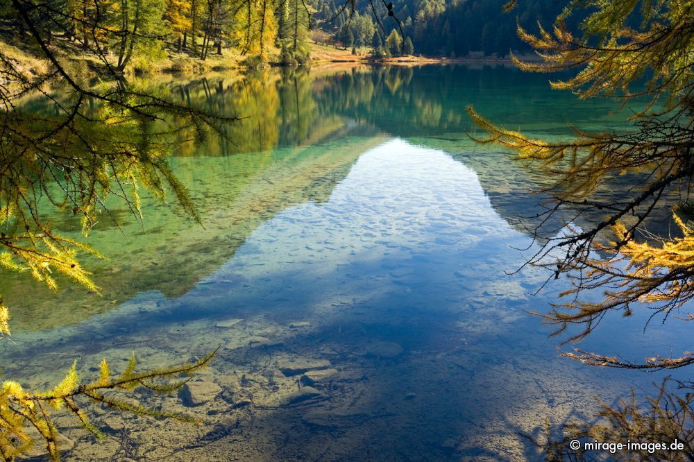 Palpuognasee - Lai da Palpuogna
Albulapass
Schlüsselwörter: See Herbst farbig Spiegelung Reflektion romantisch unberÃ¼hrt Natur natÃ¼rlich malerisch SchÃ¶nheit Harmonie Frieden friedlich Wasser Stille empfindlich rein sauber glasklar sonnig positiv lakes1 Farben Ufer Postkarte