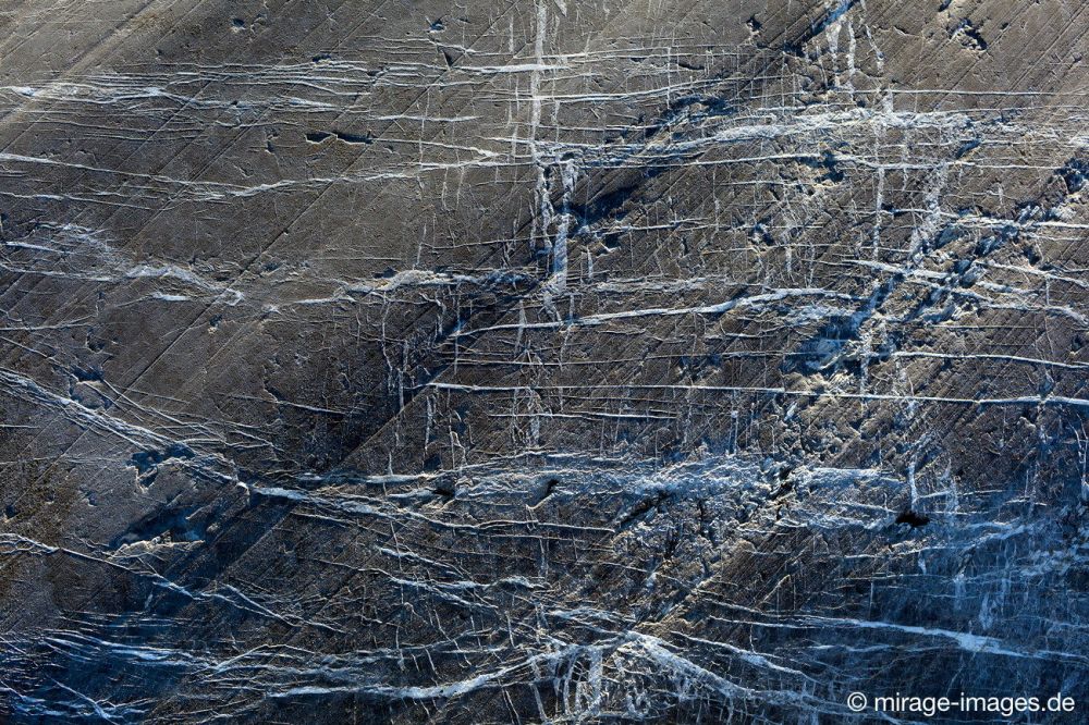 Karrenfeld
Col du Sanetsch
Schlüsselwörter: Gletscher, Glazial, Felsen, Stein, Struktur, schwarz, blau, Muster, massiv,