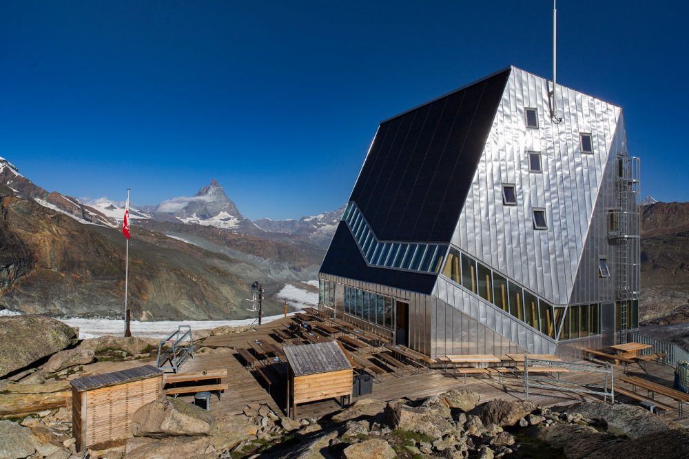 Cabane du Mont Rose
Zermatt
Schlüsselwörter: Juwel, Ã¶kologisch, effizient, Projekt, EPFL, Unterkunft, HÃ¼tte, Schutz, Matterhorn, exklusiv, fantastisch, Felsen, hochalpin, Natur, natÃ¼rlich, Gletscher, majestÃ¤tisch, Kulisse, sauber, romantisch, lebendig, unwegsam, Stille, Sonne, Landschaft, kantig