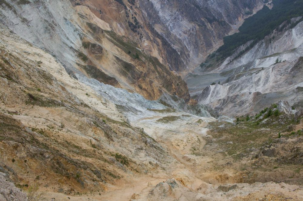 Illgraben
Val dÂ´Anniviers
Schlüsselwörter: Alpen, Hochland, wandern, Wanderung, Hochgebirge, alpin, Tal, Einschnitt, Felsen, Erosion, WÃ¼ste, Natur, PhÃ¤nomen, Attraktion, Geologie, Wasser, Landschaft, 