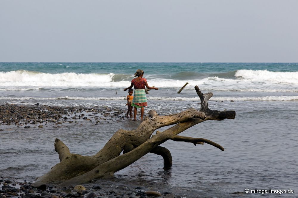 Kalipur
Schlüsselwörter: Insel Strand Sonne Meer Erholung Natur WÃ¤rme Sand Tourismus Traum romantisch arm tropisch
