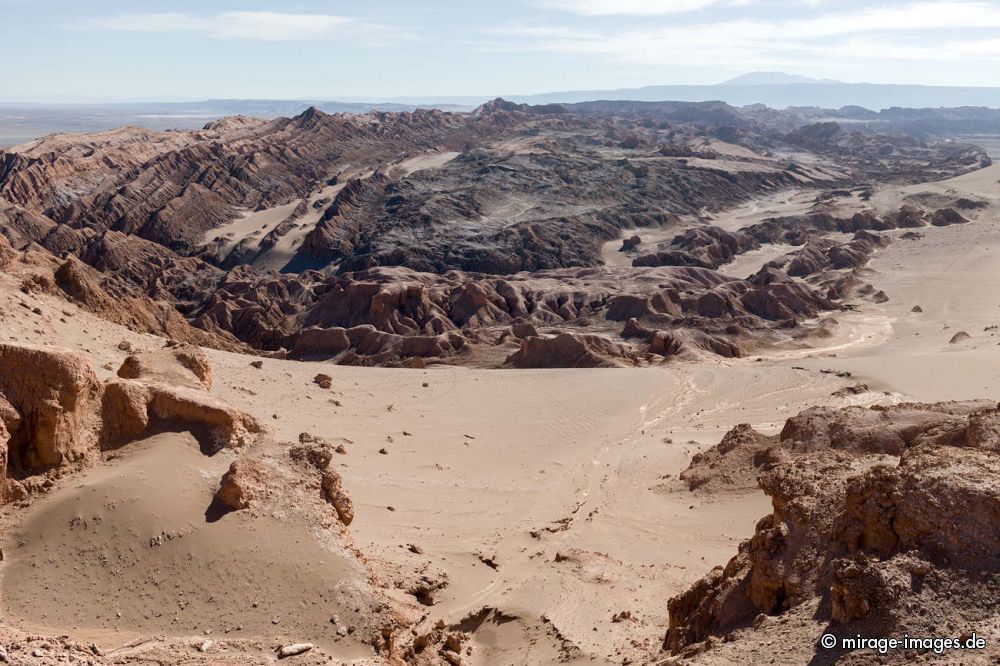 Mirador Cordillera de la Sal
San Pedro de Atacama
Schlüsselwörter: spÃ¤rlich Landschaft Geologie karg SchÃ¶nheit Erosion Felsen karg malerisch Gebirge Sonne Salz Weite NaturschÃ¶nheit WÃ¼ste Ruhe Klima Sand Trockenheit Einsamkeit Leere Stille Naturschutz geschÃ¼tzt trocken entlegen Natur archaisch menschenleer ursprÃ¼ngl