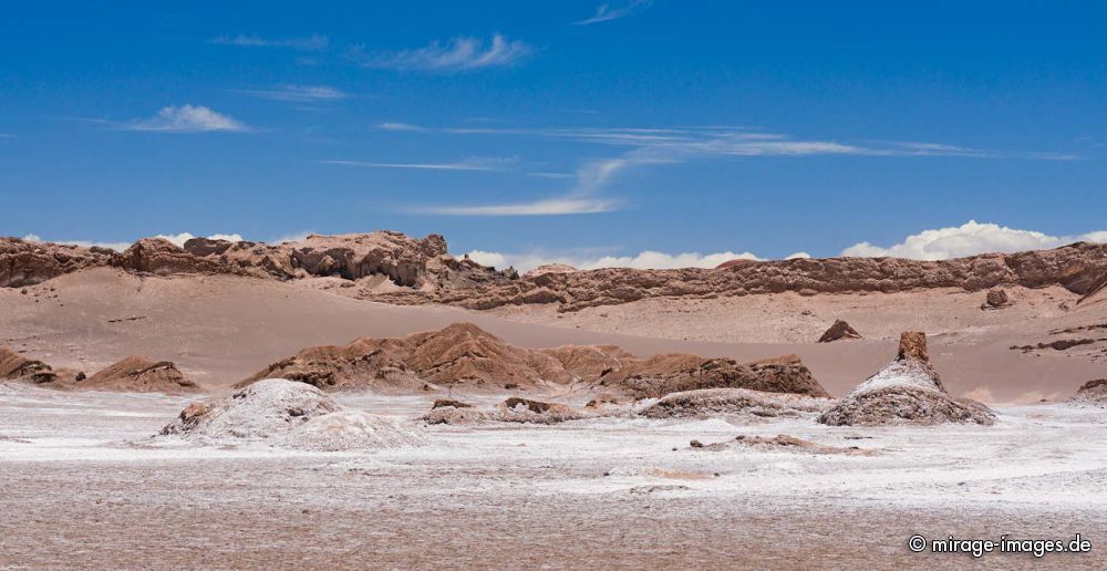 Valle de la Luna
San Pedro de Atacama
Schlüsselwörter: spärlich Landschaft Geologie karg Schönheit Erosion Felsen karg malerisch Gebirge Sonne Salz Weite Naturschönheit Wüste Ruhe Klima Sand Trockenheit Einsamkeit Leere Stille Naturschutz geschützt trocken entlegen Natur archaisch menschenleer ursprüngl