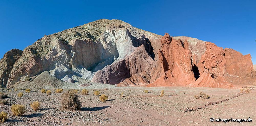  Rainbow Valley
Valle del Arcoiris
Schlüsselwörter: archaisch arid bizarr bunt dÃ¼rr Einsamkeit entlegen Felsen Erosion farbig fantastisch eindrucksvoll Freiheit Geologie geschÃ¼tzt grÃ¼n karg Sonne Landschaft Leere malerisch Mineralien Natur natÃ¼rlich NaturschÃ¶nheit WÃ¼ste rein rot Ruhe SchÃ¶nheit wasse