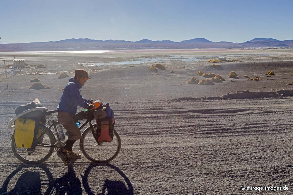 Nakano Kyohei biking
Reserva Nacional de Fauna Andina Eduardo Aboaroa
