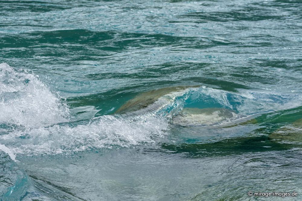 Rio Baker
Puerto Bertrand
Schlüsselwörter: Welle Fluss Wasser Wasserfall Kaskade Schönheit wild weich Natur natürlich sauber romantisch ursprünglich türkis Harmonie kalt türkis kalt entspannend sensibel kraftvoll Umwelt Umweltverschmutzung fliessen Ruhe Meditation Entspannung frisch malerisch