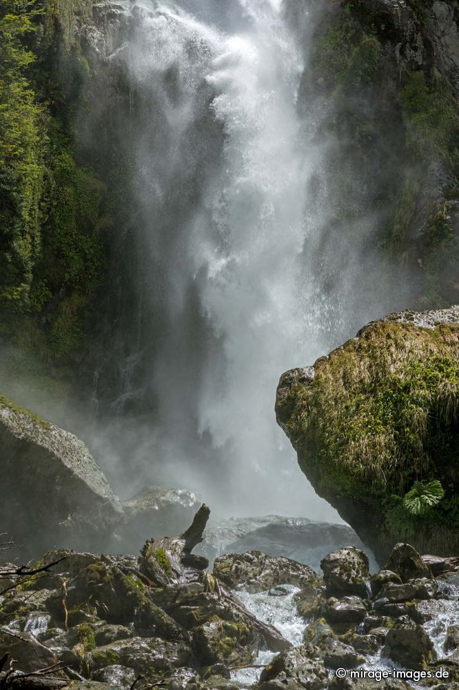 Cascade
Parc National Laguna San Rafael
Schlüsselwörter: Welle Fluss Wasser Wasserfall Kaskade SchÃ¶nheit wild weich Natur natÃ¼rlich sauber romantisch ursprÃ¼nglich Harmonie kalt entspannend sensibel kraftvoll Umwelt Umweltverschmutzung fliessen Ruhe Meditation Entspannung frisch malerisch