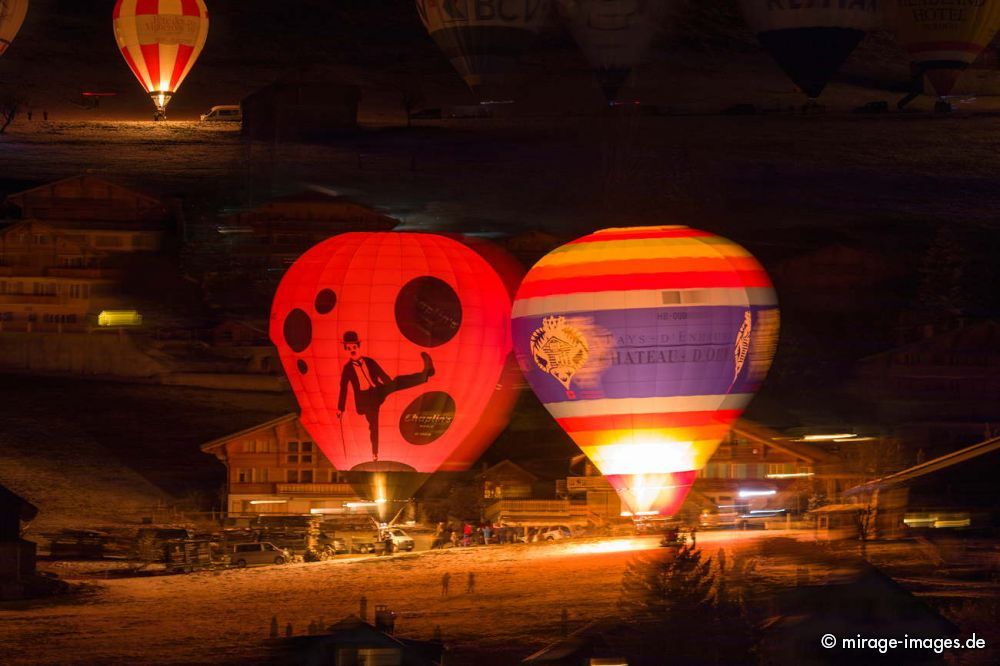 Nightglow at the 40th International Hot Air Balloon Festival, dedicated to Charly Chaplin
Chteau-dx
