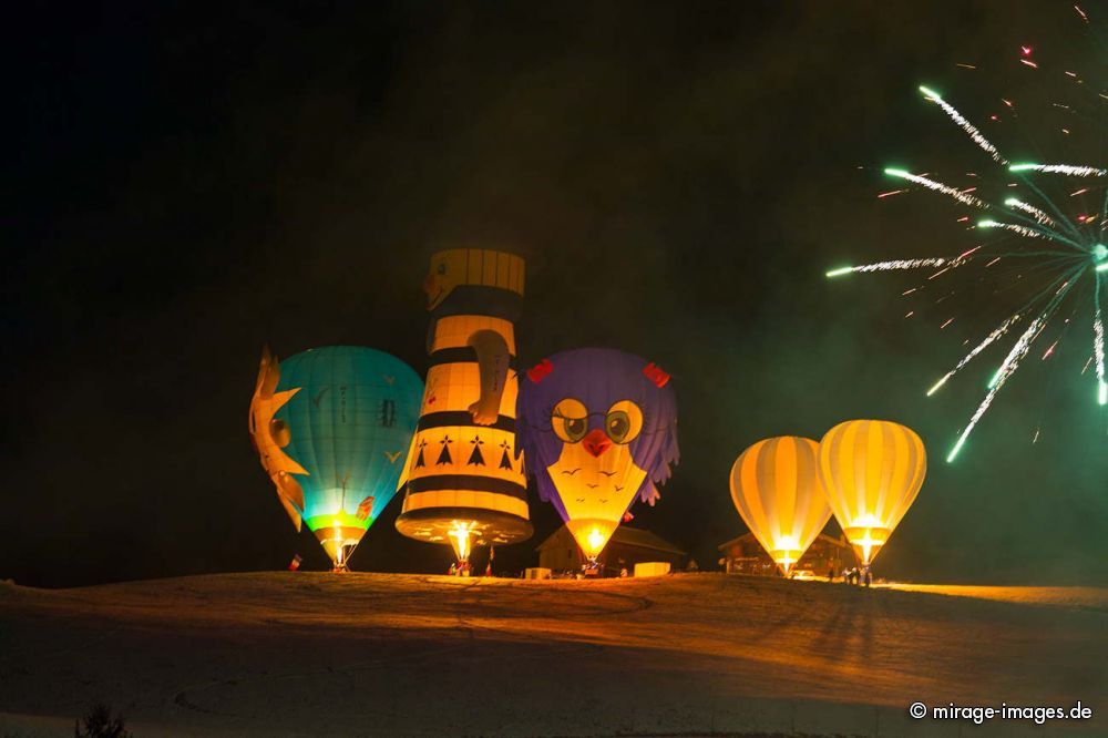 Nightglow at the 40th International Hot Air Balloon Festival, dedicated to Charly Chaplin
Château-d’Œx
