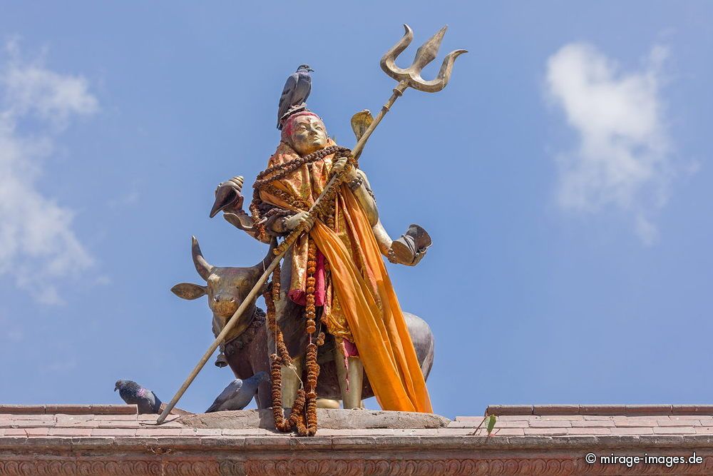 Hiduistic God and Holy Pigeons
Durbar Square
