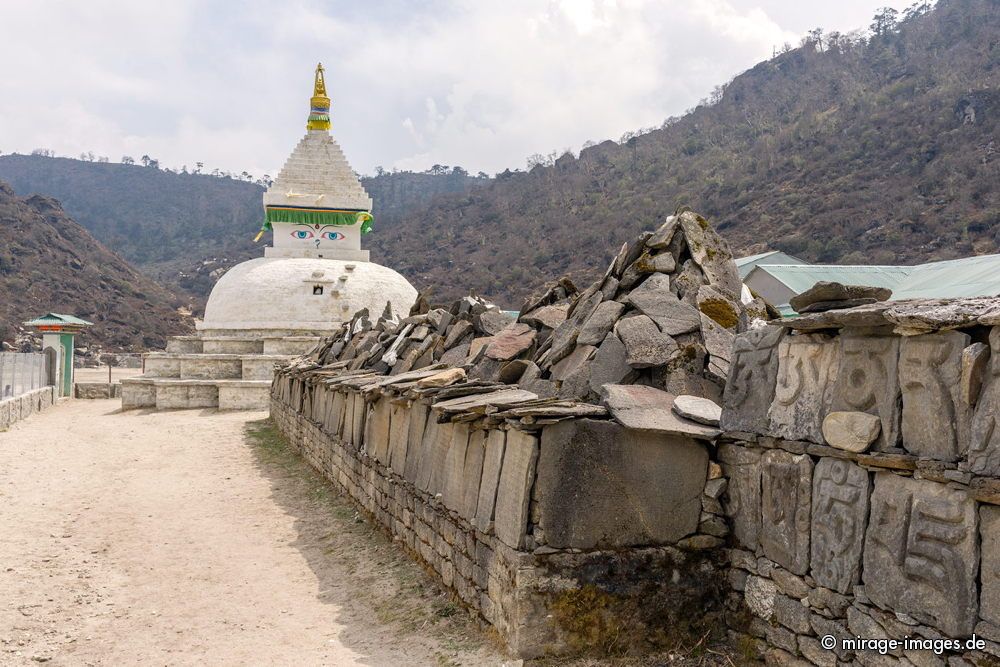 Mani Stone Path
Khumjung - Everest Base Camp Trekking Route
