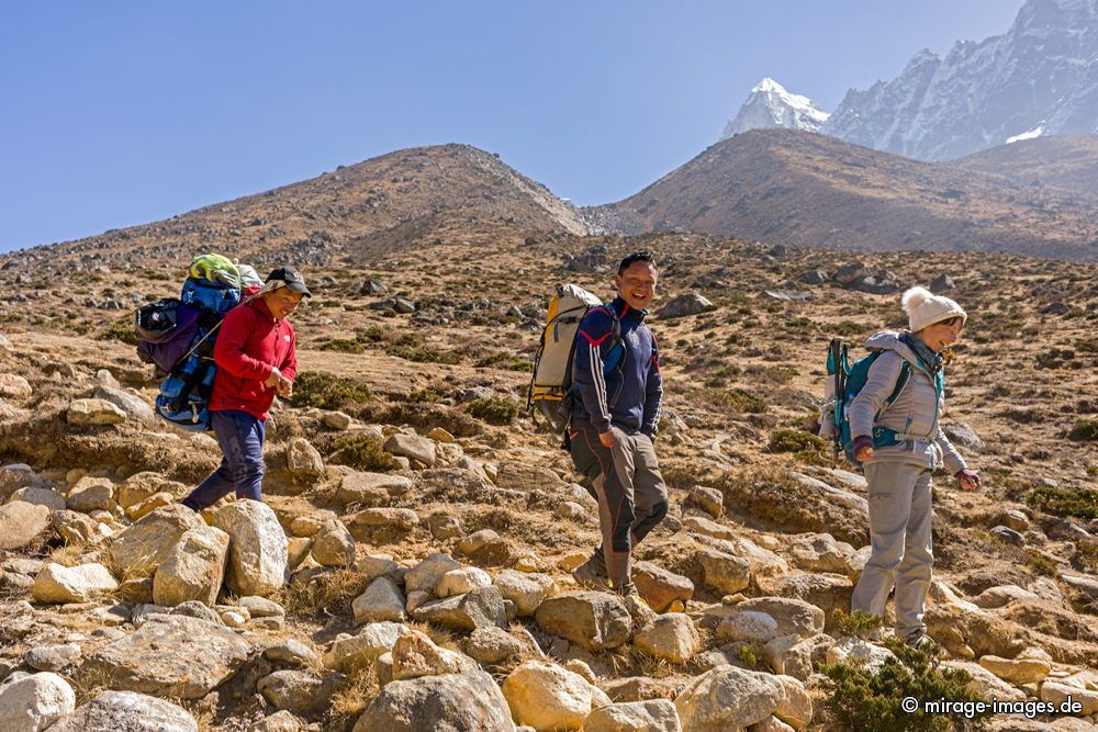 Sangong, Dhandos and Domi
Dingjung - Sagarmatha National Park
